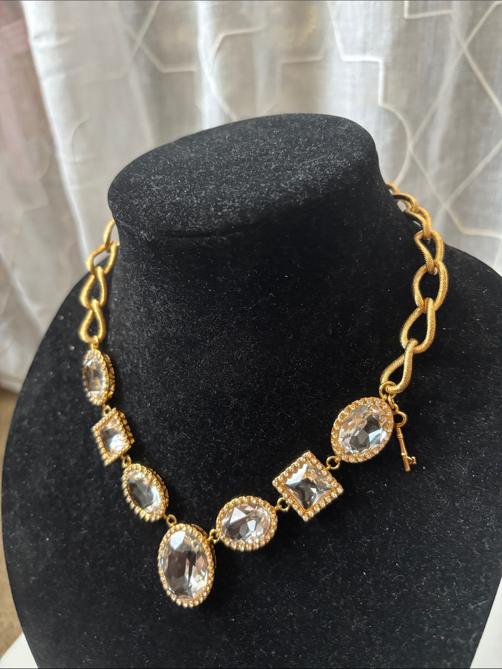 Retired My Flat In London Elegant Crystal Statement Necklace -